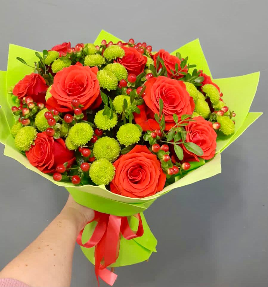 Букет цветов из: Хризантемы и Розы в Тасеево