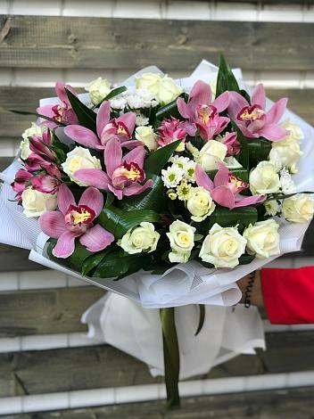 Букет цветов из: Розы и Хризантемы в Тасеево