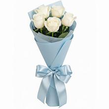 Букет 5 Белых роз Проуд в Тасеево