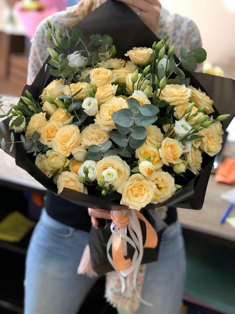 Букет цветов из: Розы и Лизиантусы в Тасеево