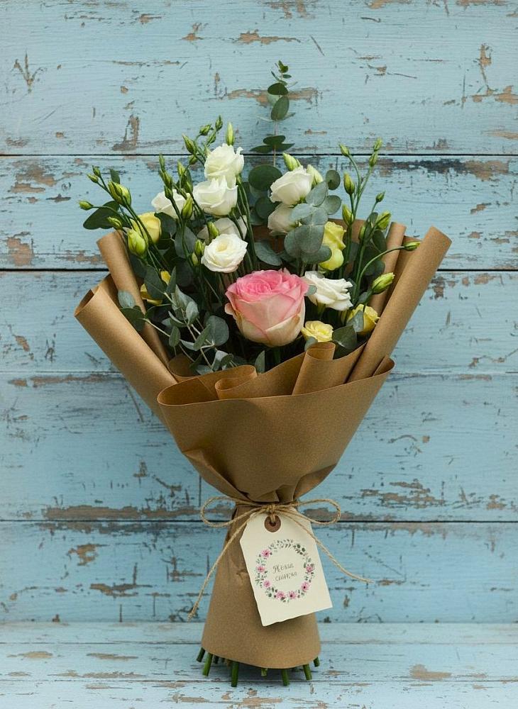 Букет цветов из: Розы и Лизиантусы в Тасеево