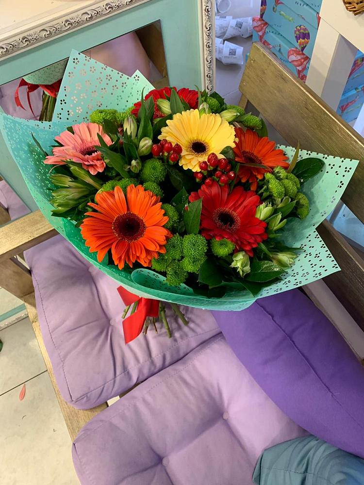 Букет цветов из: Герберы, Хризантемы и Альстромерии в Тасеево