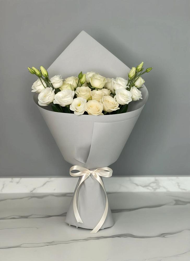 Букет цветов из: Розы и Лизиантусы в Тасеево