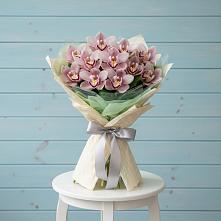 Букет цветов из:  Орхидеи и Розы в Тасеево