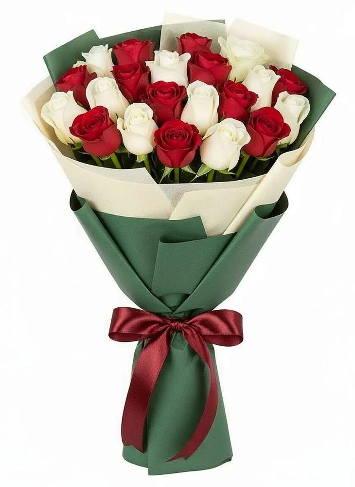 Букет Микс из красных и белых роз в Тасеево