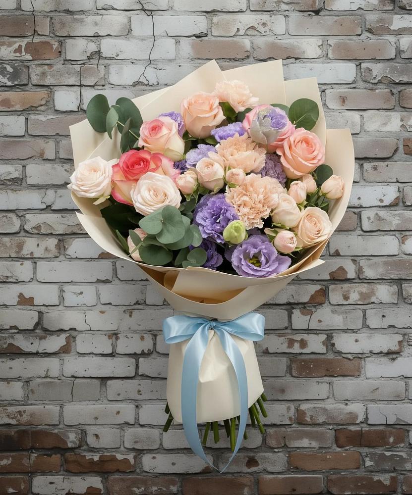 Букет цветов из: Розы, Лизиантусы и Гвоздики в Тасеево