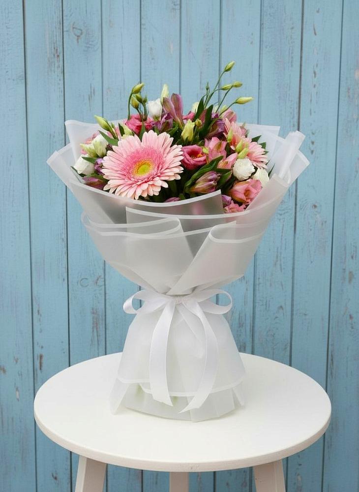 Букет цветов из: Герберы, Альстромерии и Лизиантусы в Тасеево