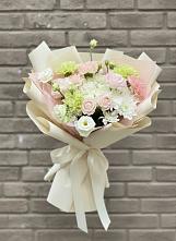 Букет цветов из:  Гвоздики, Розы, Лизиантусы и Хризантемы в Тасеево