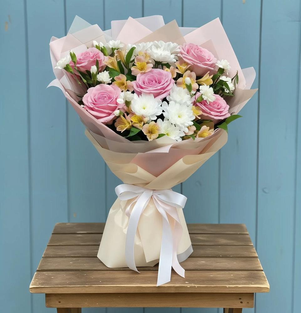 Букет цветов из: Гвоздики, Орхидеи и Розы в Тасеево