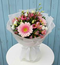 Букет цветов из:  Герберы, Альстромерии и Лизиантусы в Тасеево