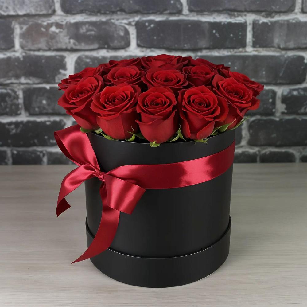 Цветочная композиция из Розы в шляпной коробке в Тасеево