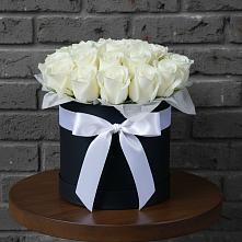 Цветочная композиция из Розы в шляпной коробке в Тасеево