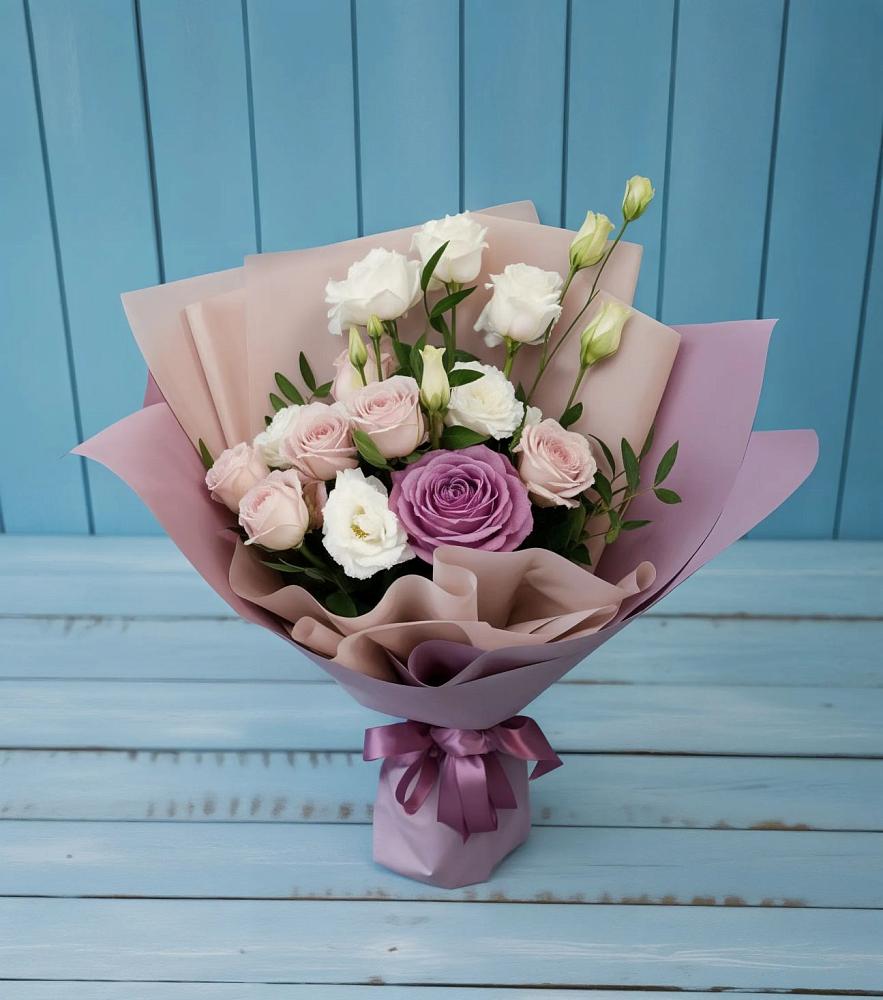 Букет цветов из: Розы и Лизиантусы в Тасеево