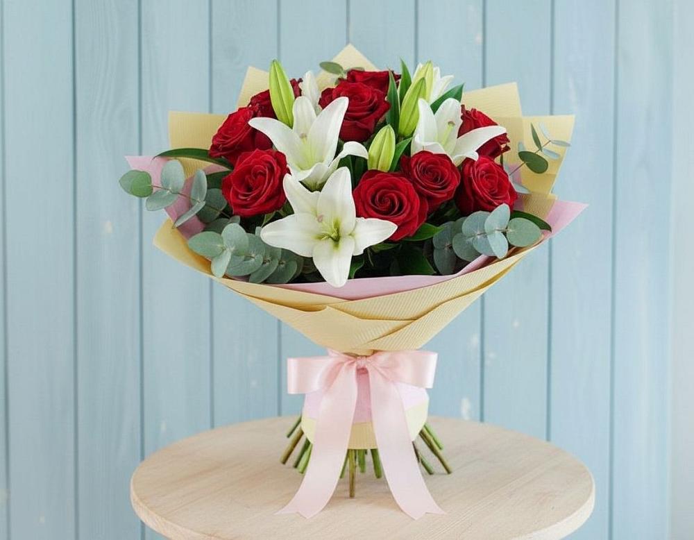Букет цветов из: Лилии и Розы в Тасеево